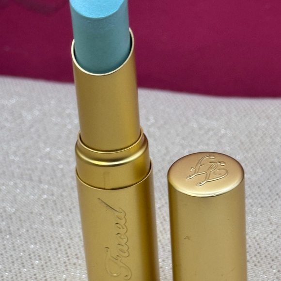 Too faced ‘unicorn tears’ lipstick - Picture 2 of 9